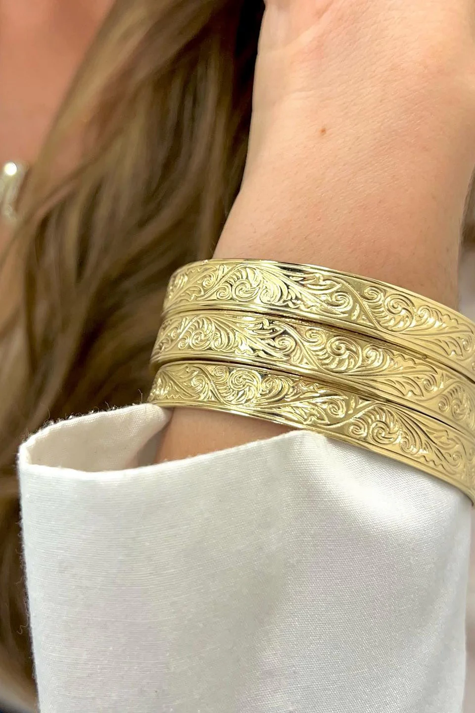 Gold Carved Bangle - Image 3